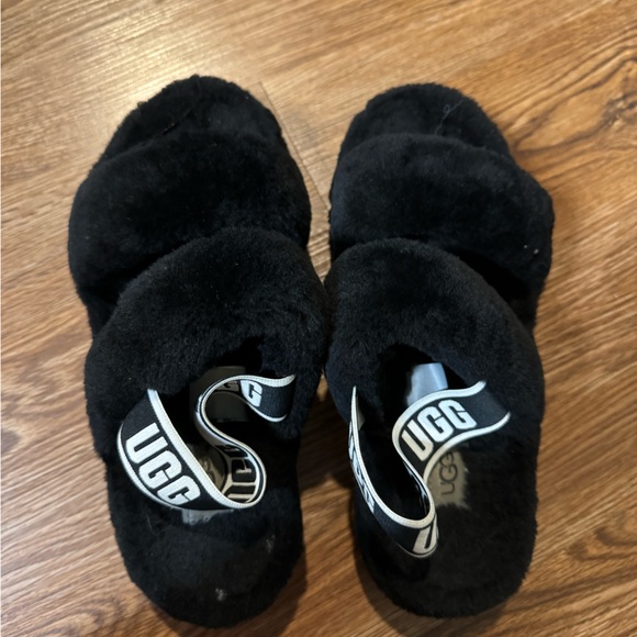 Black UGG Oh Yeah Slides - Picture 2 of 3